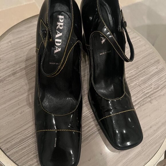 Prada Mary Jane Heels - Vintage size 37 - Picture 1 of 9